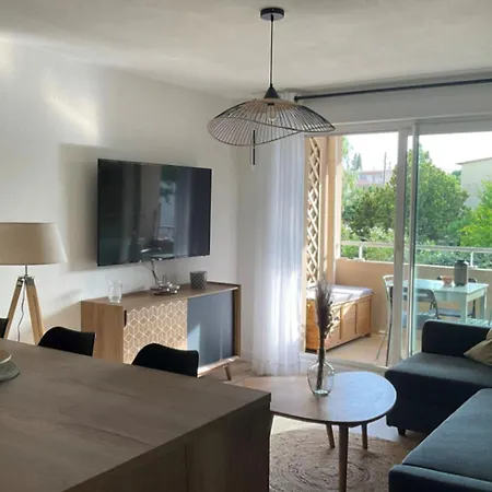 Beautiful With Terrace Appartement *